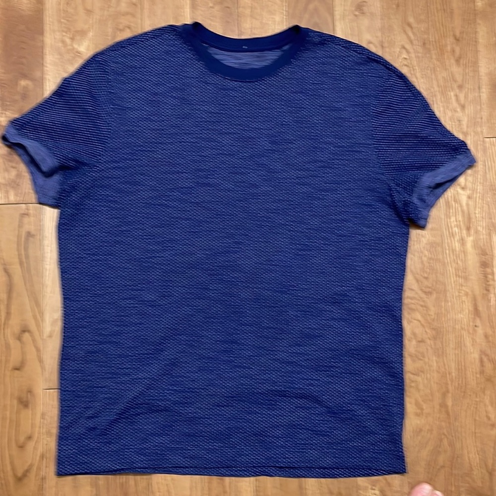 Lululemon Navy T Shirt. Stretch. Size XL